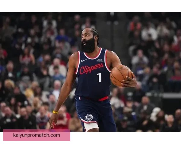 詹姆斯五项数据登顶历史首位 41分11篮板1米85后卫复制哈登壮举